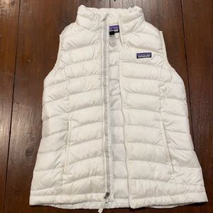 Girls Patagonia Ivory Down-Filled Vest, Size M (10)